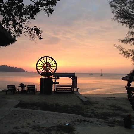 เดอะ ซัน รีสอร์ท แอนด์ เรสโตรองต์ เกาะพยาม ภายนอก รูปภาพ