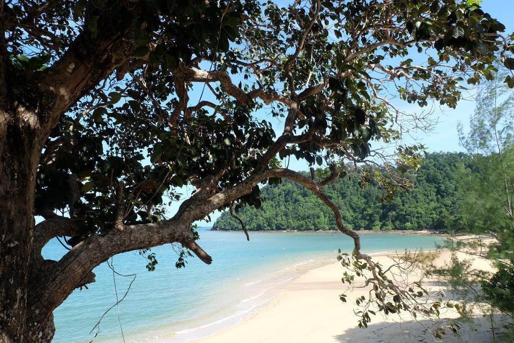 เดอะ ซัน รีสอร์ท แอนด์ เรสโตรองต์ เกาะพยาม ภายนอก รูปภาพ