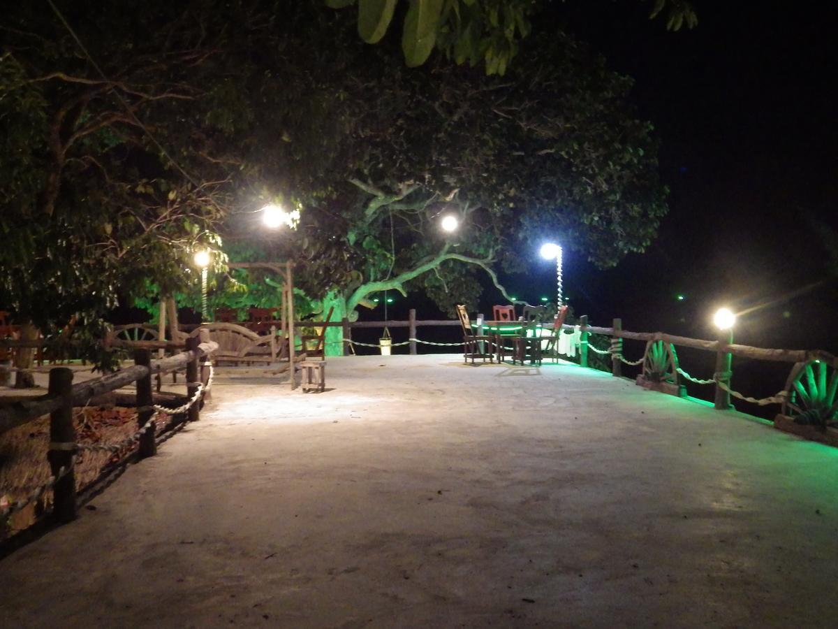 เดอะ ซัน รีสอร์ท แอนด์ เรสโตรองต์ เกาะพยาม ภายนอก รูปภาพ
